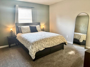 Vintage Queen Suite - 7 Mins From ATL Airport